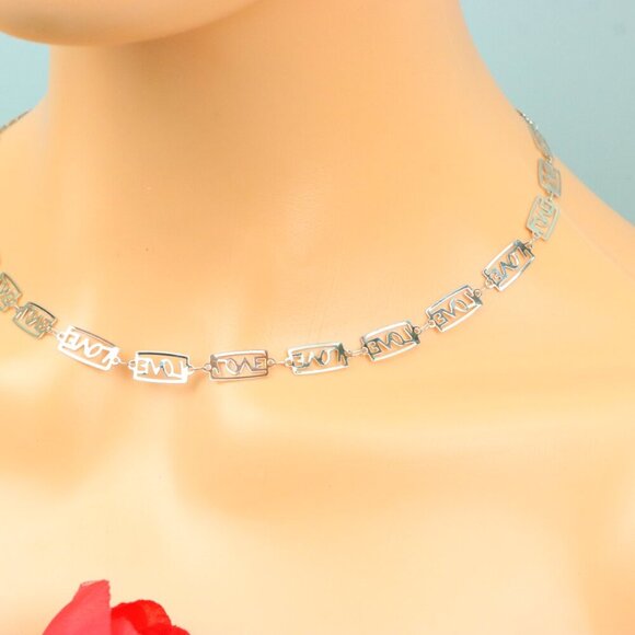 Delicate & Contemporary Necklace Chain, A Lovely Choice for Women, EVCH1768 - Picture 3 of 10